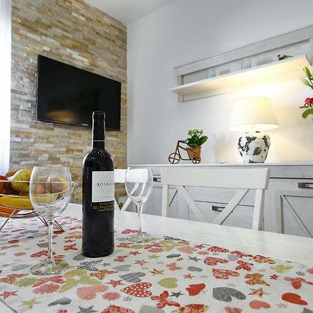 Apartment Nela ซาดาร์ ภายนอก รูปภาพ