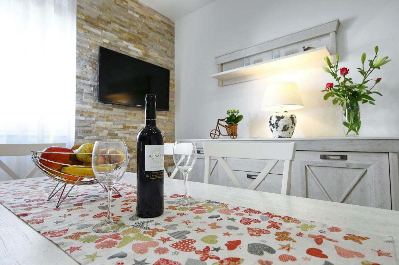 Apartment Nela ซาดาร์ ภายนอก รูปภาพ